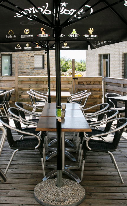 La terrasse du restaurant La Couronne